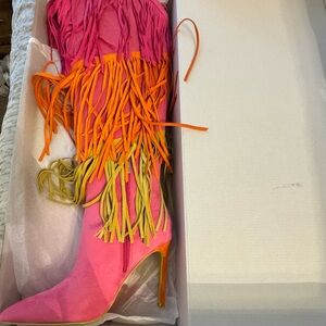 Never worn tall vibrant boots